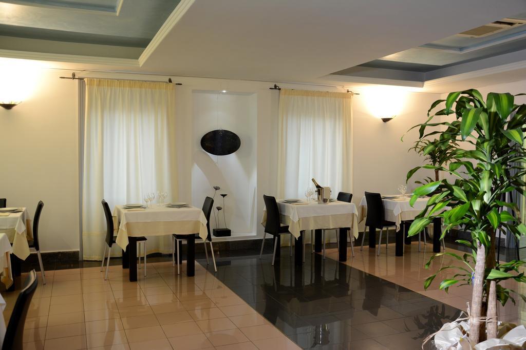 Hotel Orri Tortolì Kültér fotó