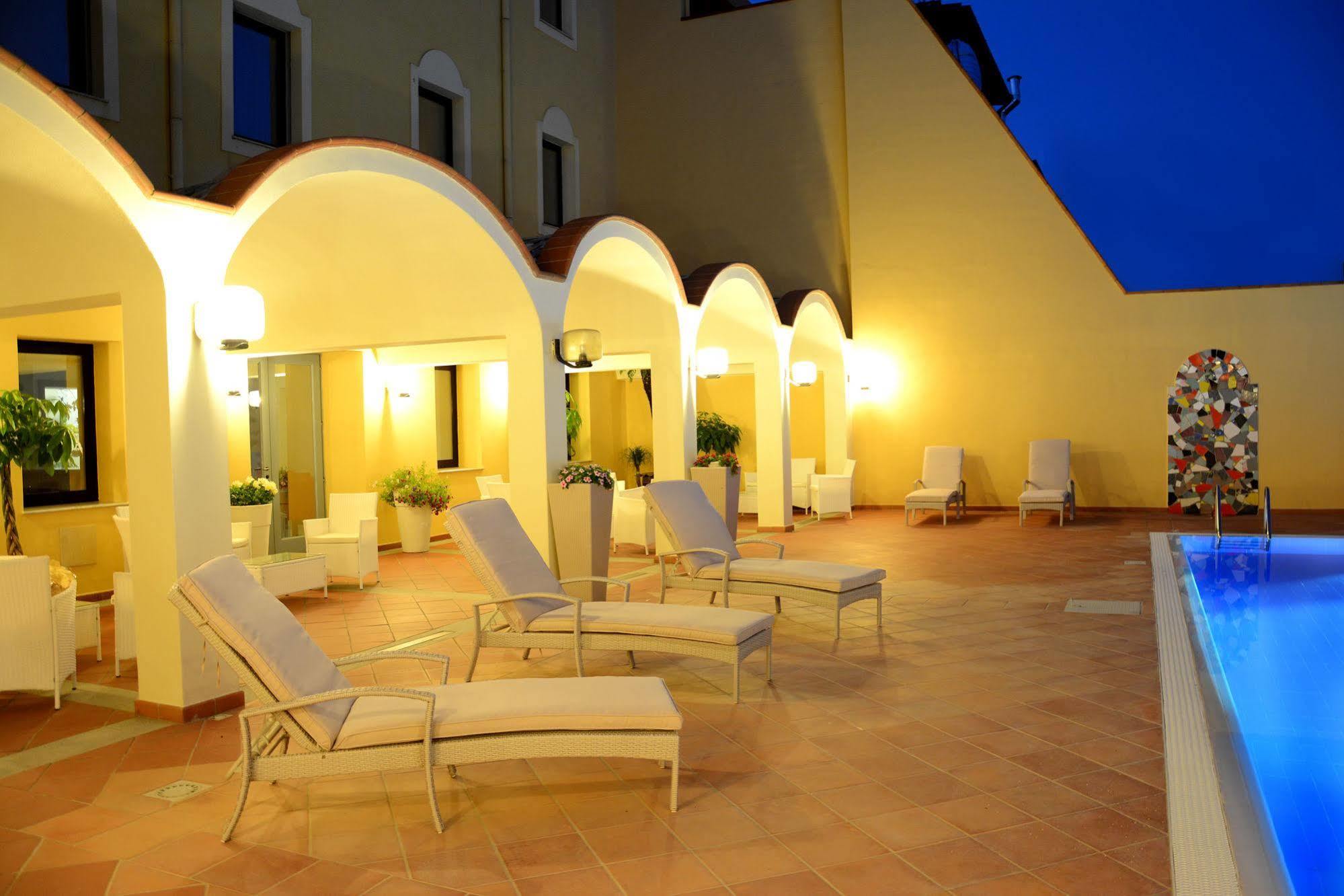 Hotel Orri Tortolì Kültér fotó