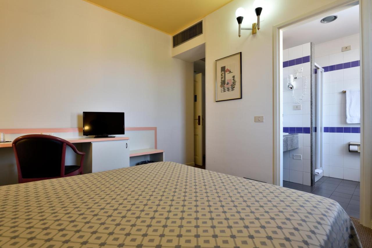 Hotel Orri Tortolì Kültér fotó
