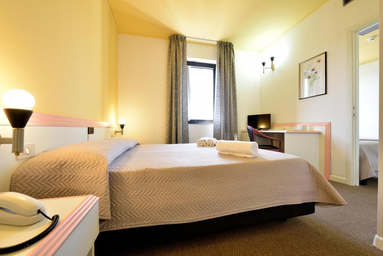 Hotel Orri Tortolì Kültér fotó