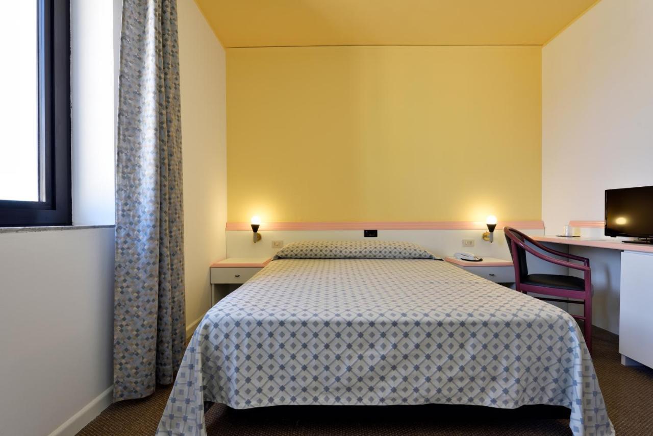Hotel Orri Tortolì Kültér fotó