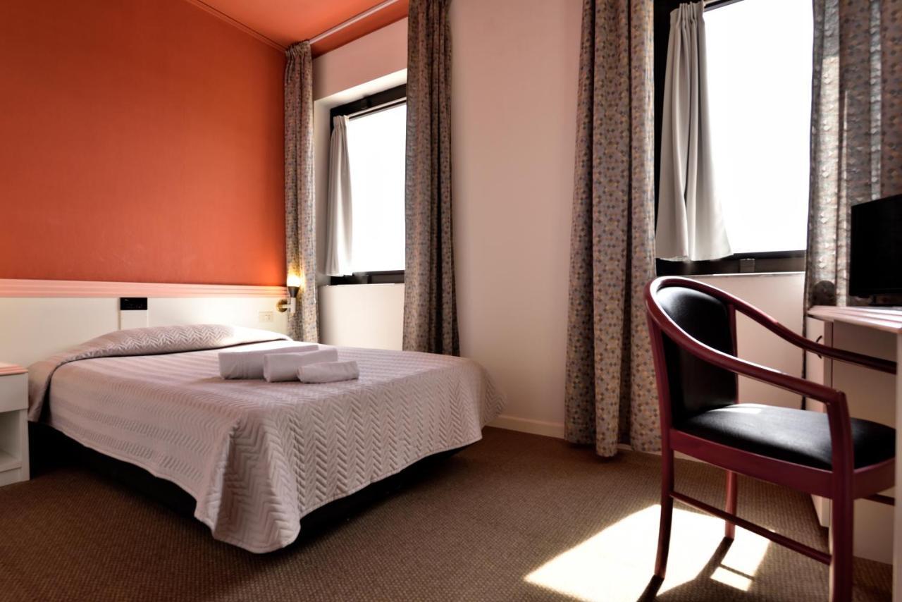 Hotel Orri Tortolì Kültér fotó